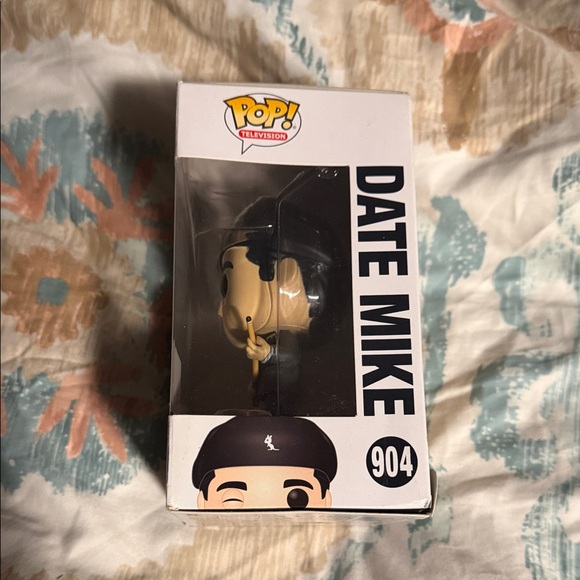 Funko Date Mike Vinyl Figure THE OFFICE - Picture 2 of 5